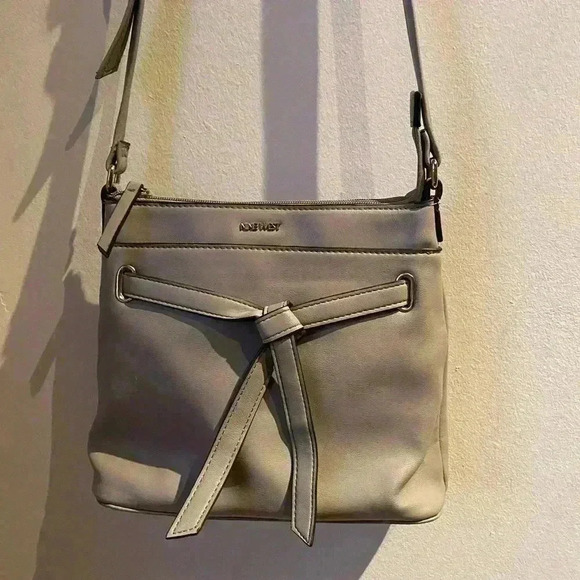 Nine West Gray Crossbody Bag - Vegan Leather, Excellent Condition - Picture 2 of 12